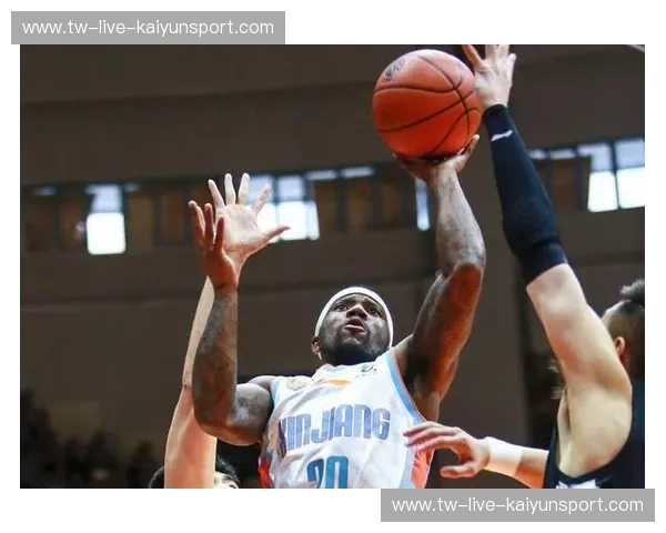 巅峰对决：当大漠孤烟遇上南海惊涛，新粤大战为何是CBA永远的“春晚”？